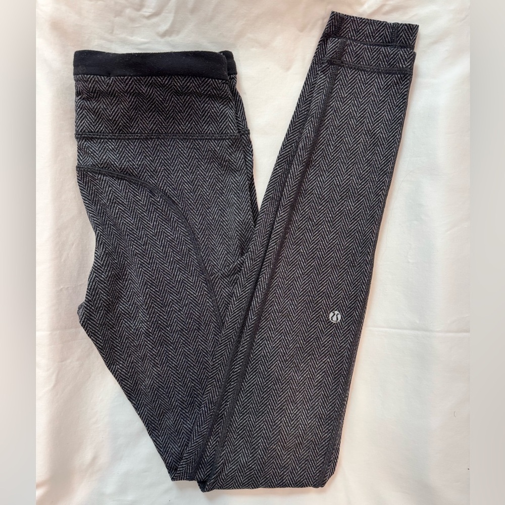 Lululemon Athletica Black and Gray Herringbone Leggings